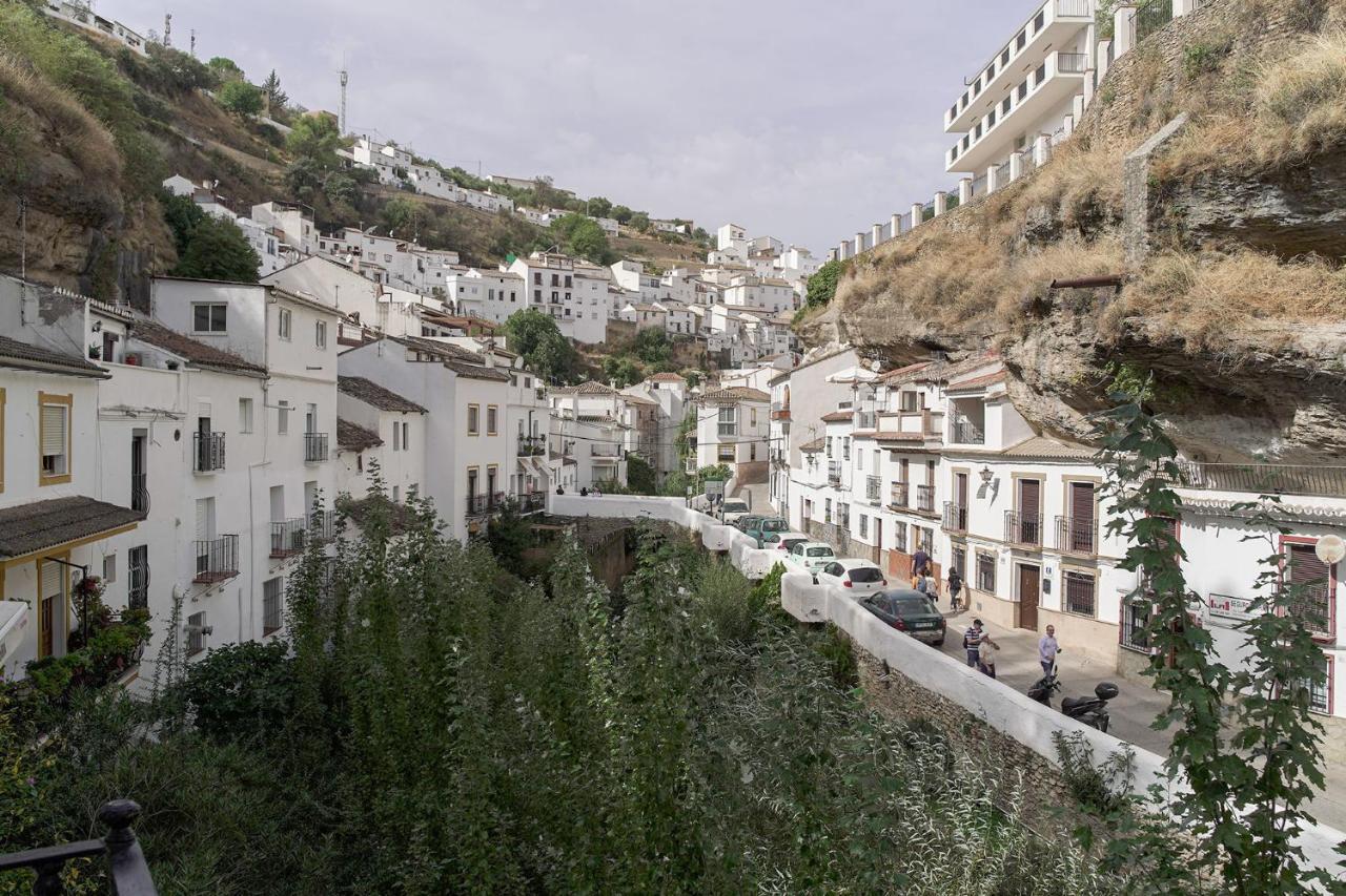 Casa Rural Las Cuevas De Setenil Setenil De Las Bodegas Exterior foto
